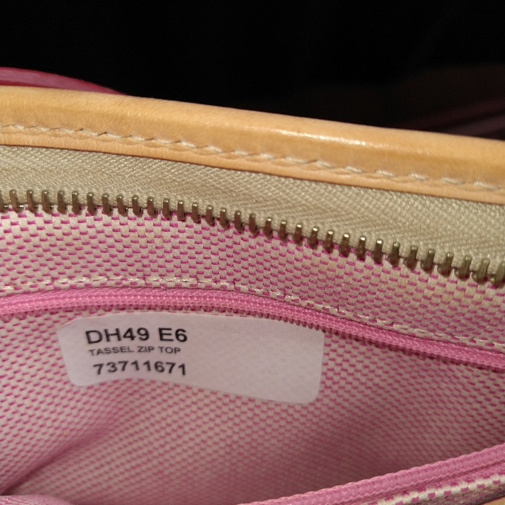 Dooney & Bourke Vintage NWT Perfect For Summer 26 π΄πππ - Picture 4 of 7
